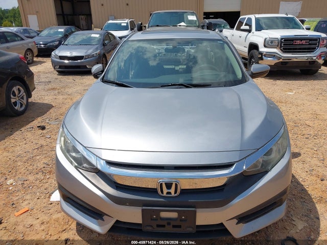 Продажа на аукционе авто 2018 Honda Civic Ex, vin: 19XFC2F74JE009388, номер лота: 45971424