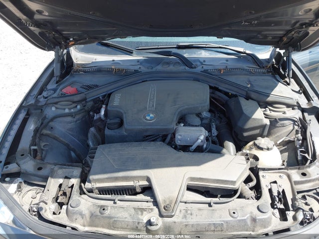 45971439 :رقم المزاد ، WBA8E5G58GNT93081 vin ، 2016 Bmw 320i Xdrive مزاد بيع