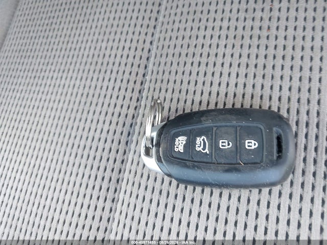 Продажа на аукционе авто 2019 Hyundai Santa Fe Sel, vin: 5NMS33AD4KH126710, номер лота: 45971455