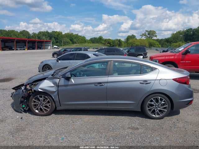 Продажа на аукционе авто 2019 Hyundai Elantra Limited, vin: 5NPD84LF3KH452211, номер лота: 45971550