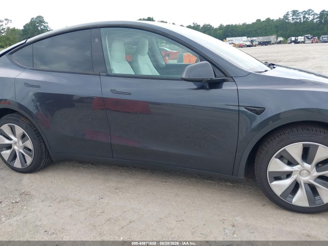 Продаж на аукціоні авто 2024 Tesla Model Y Long Range Dual Motor All-wheel Drive, vin: 7SAYGDEE5RA283746, номер лоту: 45971658