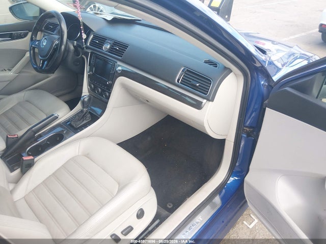 Aukcja sprzedaży 2017 Volkswagen Passat 1.8t Sel Premium, vin: 1VWCT7A36HC033212, numer aukcji: 45971696
