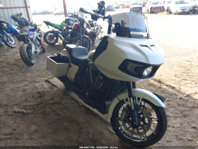 45971700 :رقم المزاد ، 56KLCDRR5M3401541 vin ، 2021 Indian Motorcycle Co. Challenger Dark Horse مزاد بيع