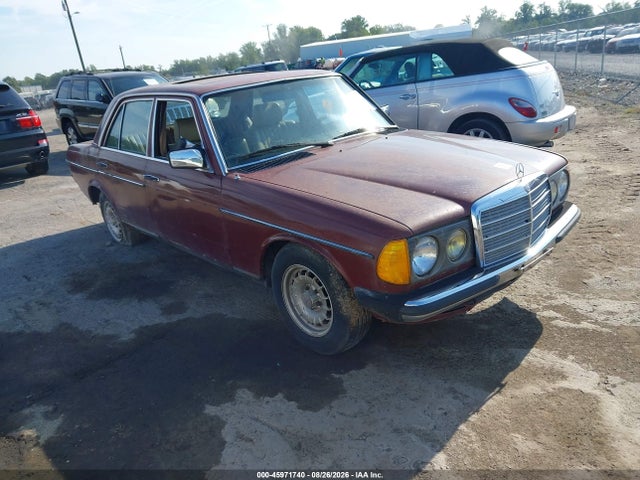 45971740 :رقم المزاد ، WDB12313012296828 vin ، 1983 Mercedes-benz B مزاد بيع