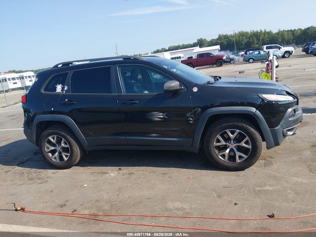 Продажа на аукционе авто 2016 Jeep Cherokee Trailhawk, vin: 1C4PJMBS4GW124247, номер лота: 45971766