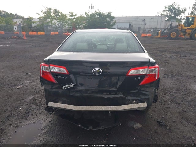 2014 Toyota Camry Le მანქანა იყიდება აუქციონზე, vin: 4T4BF1FK3ER375758, აუქციონის ნომერი: 45971769