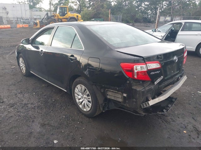 2014 Toyota Camry Le მანქანა იყიდება აუქციონზე, vin: 4T4BF1FK3ER375758, აუქციონის ნომერი: 45971769