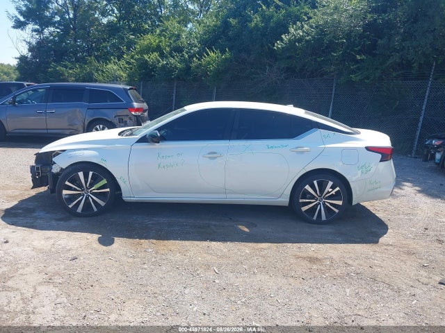 45971824 :رقم المزاد ، 1N4BL4CW5MN353954 vin ، 2021 Nissan Altima Sr Intelligent Awd مزاد بيع