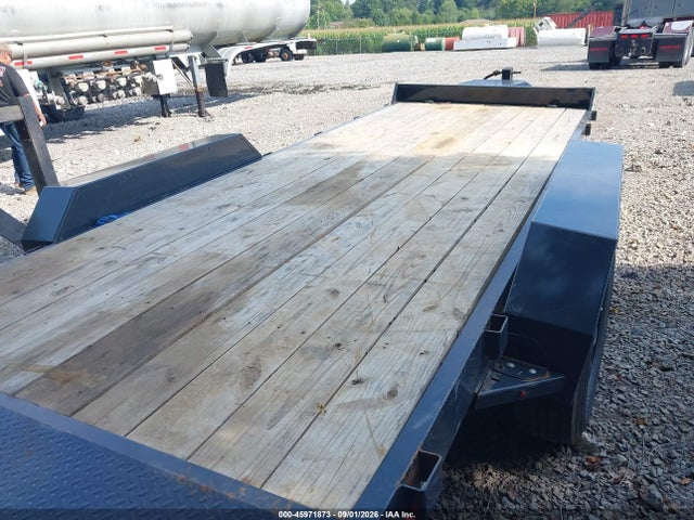 Продажа на аукционе авто 2025 Trailer Hillcrest Trailers), vin: 7X8BE2025SS001991, номер лота: 45971873