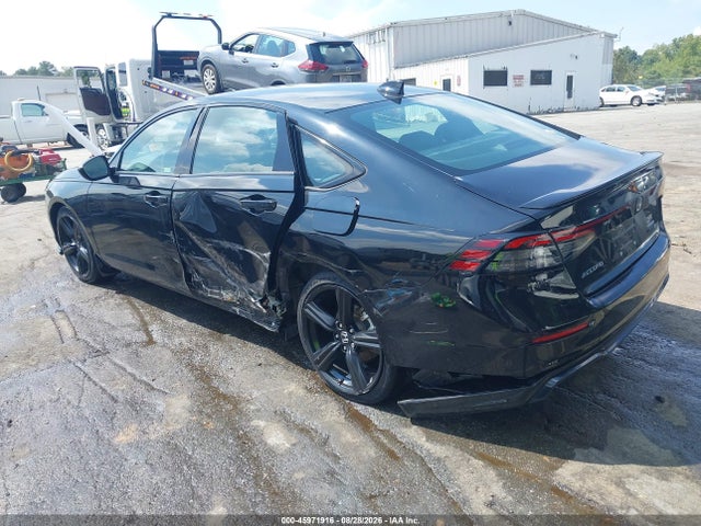 Продажа на аукционе авто 2023 Honda Accord Hybrid Sport-l, vin: 1HGCY2F7XPA070701, номер лота: 45971916