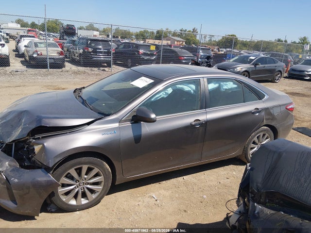 2017 Toyota Camry Hybrid Xle მანქანა იყიდება აუქციონზე, vin: 4T1BD1FK8HU228744, აუქციონის ნომერი: 45971962