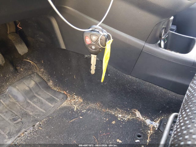 45971972 :رقم المزاد ، 2T1LE4EE7AC013653 vin ، 2010 Toyota Matrix S مزاد بيع