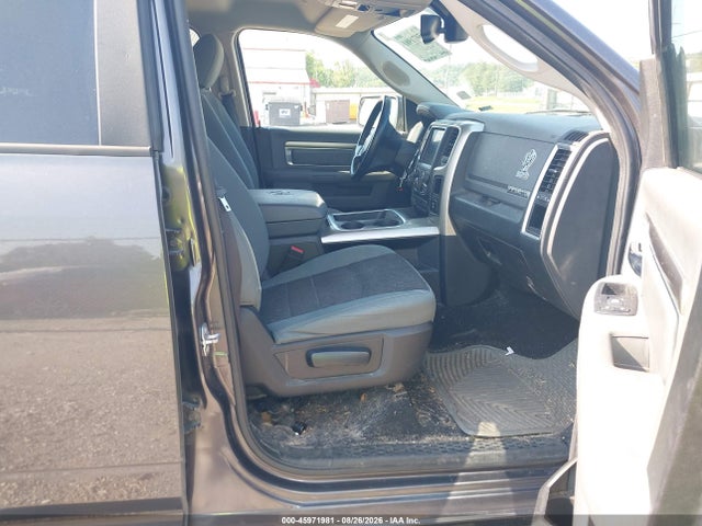 45971981 :رقم المزاد ، 1C6RR7GT8HS774025 vin ، 2017 Ram 1500 Big Horn  4x4 6'4 Box مزاد بيع