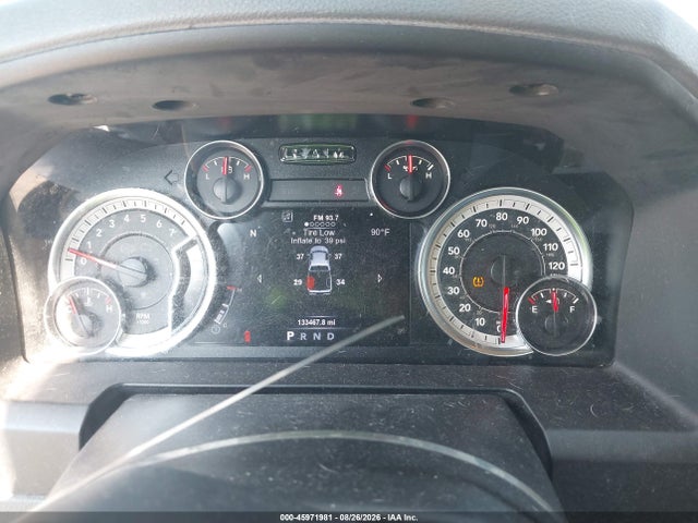 45971981 :رقم المزاد ، 1C6RR7GT8HS774025 vin ، 2017 Ram 1500 Big Horn  4x4 6'4 Box مزاد بيع