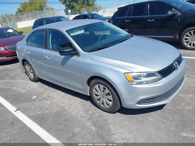 2014 Volkswagen Jetta 2.0l S მანქანა იყიდება აუქციონზე, vin: 3VW2K7AJ8EM332692, აუქციონის ნომერი: 45971985