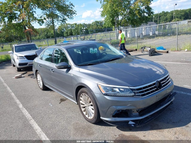 2016 Volkswagen Passat 1.8t Se მანქანა იყიდება აუქციონზე, vin: 1VWBT7A38GC031780, აუქციონის ნომერი: 45971998