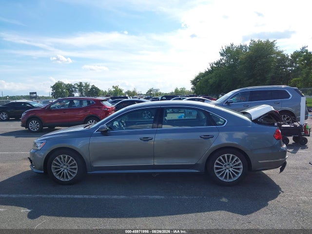 2016 Volkswagen Passat 1.8t Se მანქანა იყიდება აუქციონზე, vin: 1VWBT7A38GC031780, აუქციონის ნომერი: 45971998