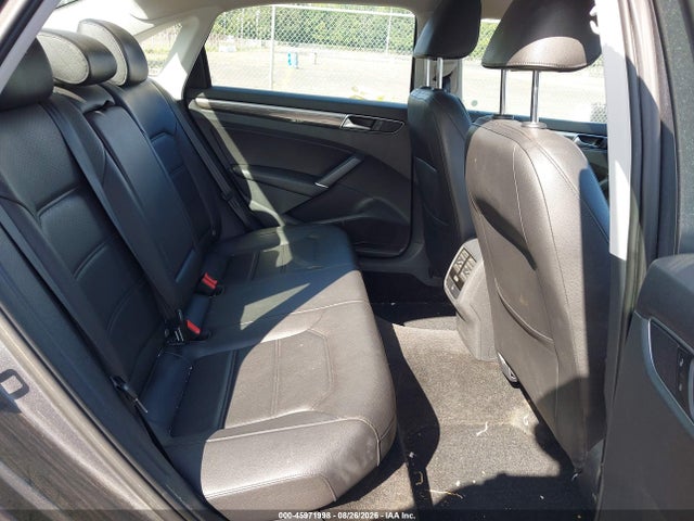 2016 Volkswagen Passat 1.8t Se მანქანა იყიდება აუქციონზე, vin: 1VWBT7A38GC031780, აუქციონის ნომერი: 45971998