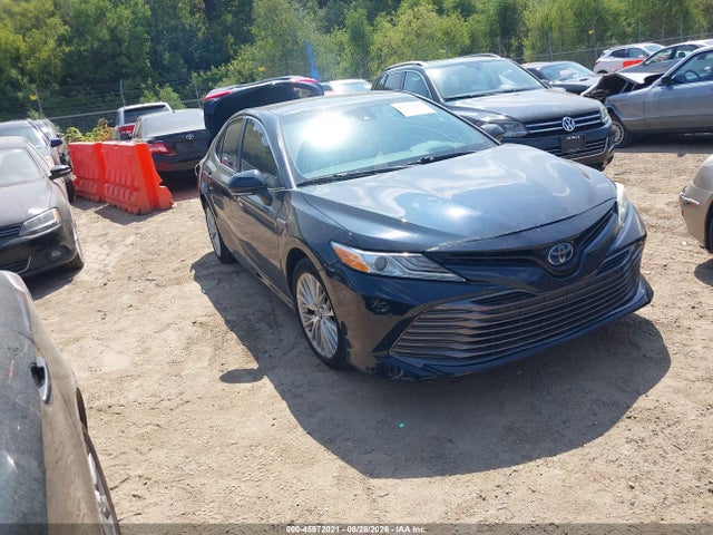 2018 Toyota Camry Hybrid Xle მანქანა იყიდება აუქციონზე, vin: 4T1B21HK1JU500804, აუქციონის ნომერი: 45972021