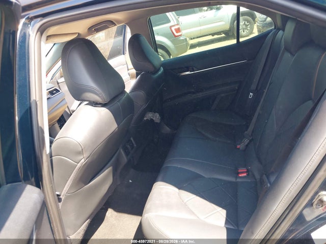 2018 Toyota Camry Hybrid Xle მანქანა იყიდება აუქციონზე, vin: 4T1B21HK1JU500804, აუქციონის ნომერი: 45972021
