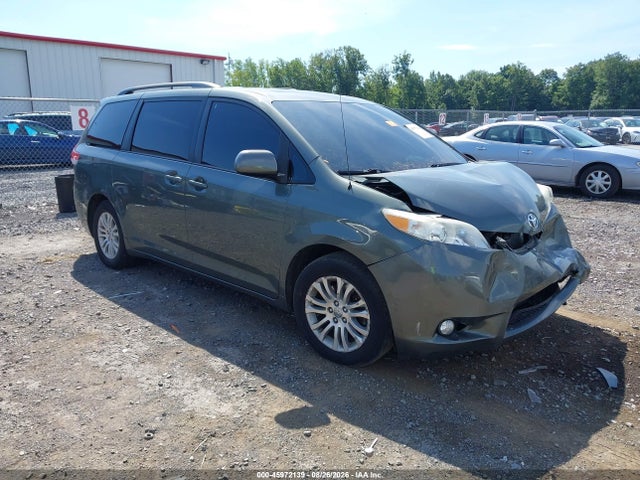 45972139 :رقم المزاد ، 5TDYK3DC9DS365136 vin ، 2013 Toyota Sienna Xle V6 8 Passenger مزاد بيع