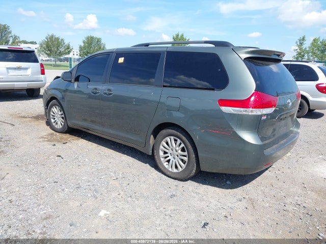 45972139 :رقم المزاد ، 5TDYK3DC9DS365136 vin ، 2013 Toyota Sienna Xle V6 8 Passenger مزاد بيع
