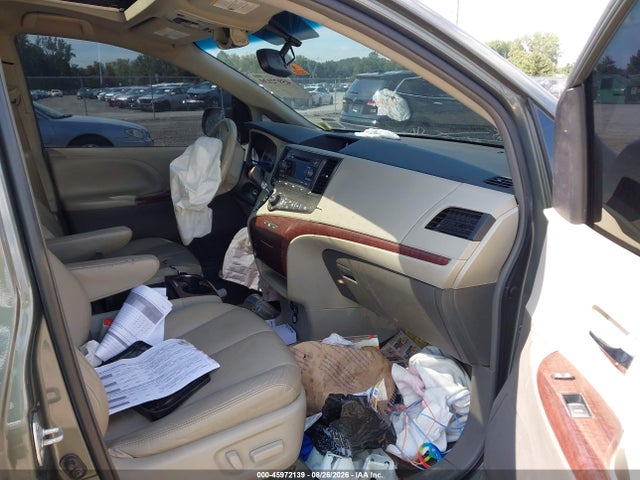 45972139 :رقم المزاد ، 5TDYK3DC9DS365136 vin ، 2013 Toyota Sienna Xle V6 8 Passenger مزاد بيع
