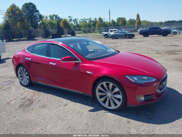 45972156 :رقم المزاد ، 5YJSA1CPXDFP09546 vin ، 2013 Tesla Model S Performance مزاد بيع