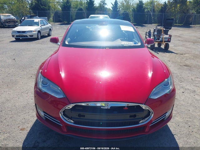 45972156 :رقم المزاد ، 5YJSA1CPXDFP09546 vin ، 2013 Tesla Model S Performance مزاد بيع