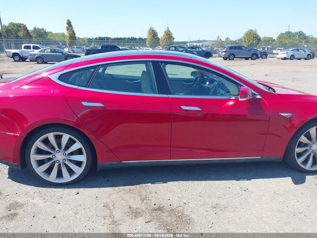 45972156 :رقم المزاد ، 5YJSA1CPXDFP09546 vin ، 2013 Tesla Model S Performance مزاد بيع