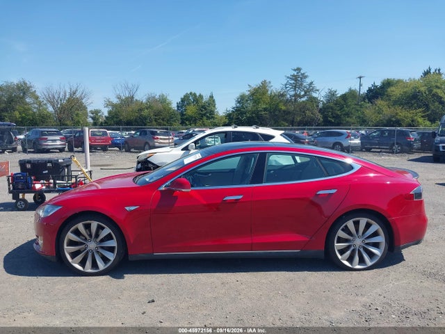 45972156 :رقم المزاد ، 5YJSA1CPXDFP09546 vin ، 2013 Tesla Model S Performance مزاد بيع