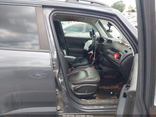 Продаж на аукціоні авто 2022 Jeep Renegade Trailhawk 4x4, vin: ZACNJDC15NPN82769, номер лоту: 45972166