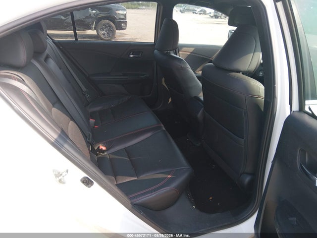 45972171 :رقم المزاد ، 1HGCR2F1XHA113900 vin ، 2017 Honda Accord Sport Se مزاد بيع
