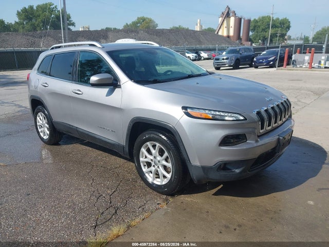 45972284 :رقم المزاد ، 1C4PJMCB4JD528599 vin ، 2018 Jeep Cherokee Latitude 4x4 مزاد بيع