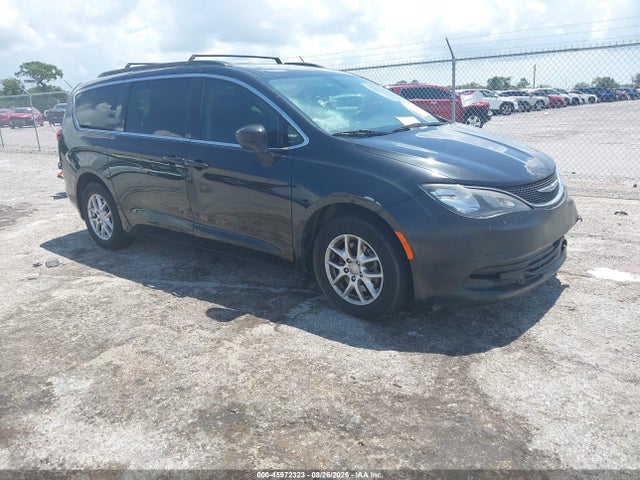 45972323 :رقم المزاد ، 2C4RC1DG6LR148840 vin ، 2020 Chrysler Voyager Lxi مزاد بيع