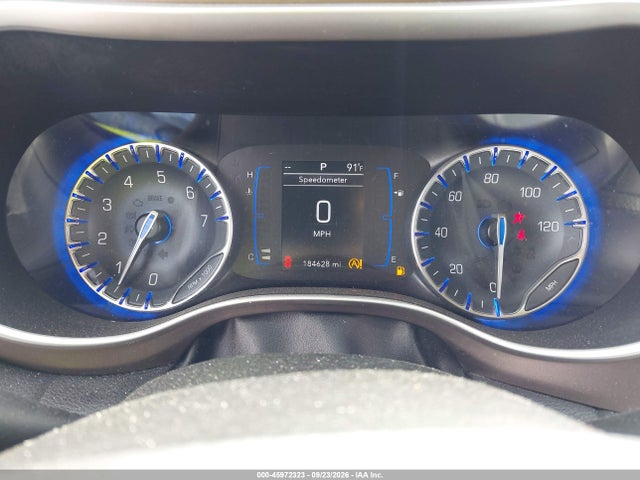 45972323 :رقم المزاد ، 2C4RC1DG6LR148840 vin ، 2020 Chrysler Voyager Lxi مزاد بيع