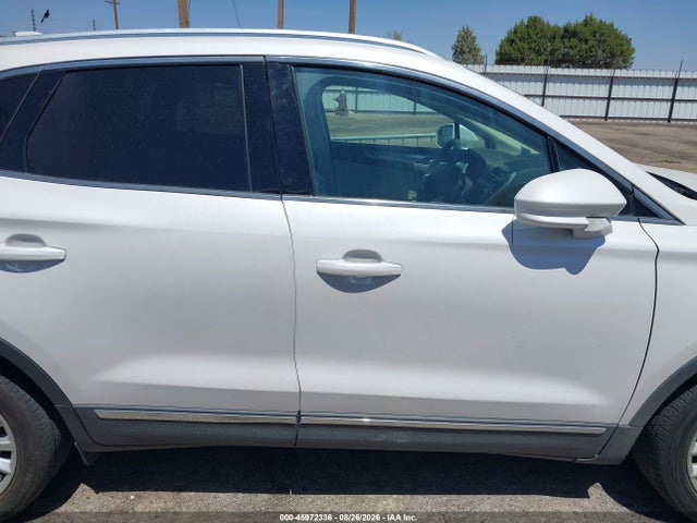 Продажа на аукционе авто 2019 Lincoln Mkc Standard, vin: 5LMCJ1D98KUL37139, номер лота: 45972336