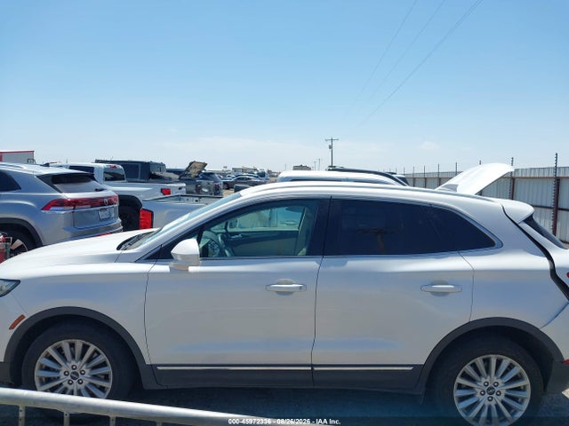 Продажа на аукционе авто 2019 Lincoln Mkc Standard, vin: 5LMCJ1D98KUL37139, номер лота: 45972336