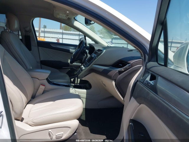 Продажа на аукционе авто 2019 Lincoln Mkc Standard, vin: 5LMCJ1D98KUL37139, номер лота: 45972336