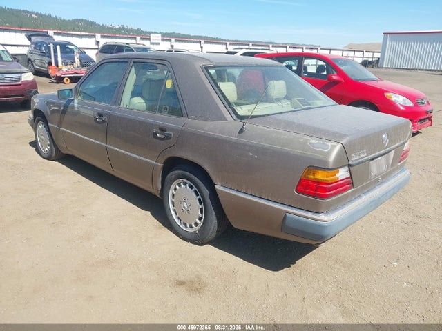 Продажа на аукционе авто 1992 Mercedes-benz 300 E, vin: WDBEA30D6NB602581, номер лота: 45972365