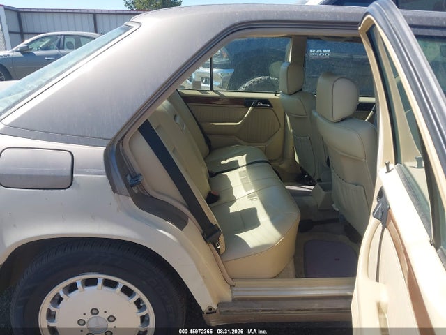 Продажа на аукционе авто 1992 Mercedes-benz 300 E, vin: WDBEA30D6NB602581, номер лота: 45972365