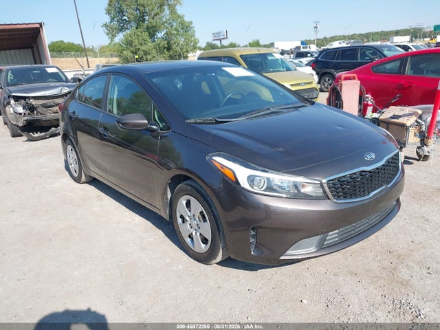 2017 Kia Forte Lx მანქანა იყიდება აუქციონზე, vin: 3KPFL4A75HE143081, აუქციონის ნომერი: 45972390