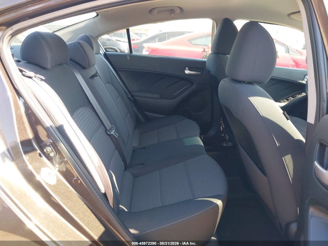 45972390 :رقم المزاد ، 3KPFL4A75HE143081 vin ، 2017 Kia Forte Lx مزاد بيع