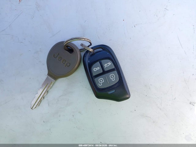 2000 Jeep Grand Cherokee Laredo მანქანა იყიდება აუქციონზე, vin: 1J4GW48N0YC106196, აუქციონის ნომერი: 45972414