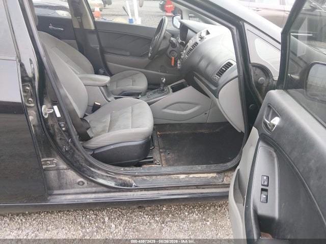 45972429 :رقم المزاد ، KNAFK4A61F5437092 vin ، 2015 Kia Forte Lx مزاد بيع