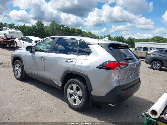 Toyota Rav4 Xle 2019 JTMP1RFV3KD019608 Image 3