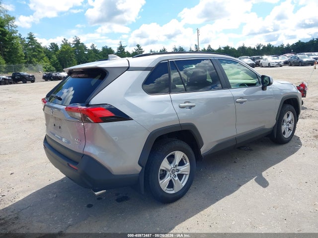 Toyota Rav4 Xle 2019 JTMP1RFV3KD019608 Image 4
