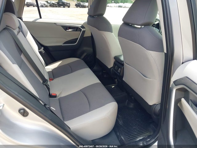 Toyota Rav4 Xle 2019 JTMP1RFV3KD019608 Image 8