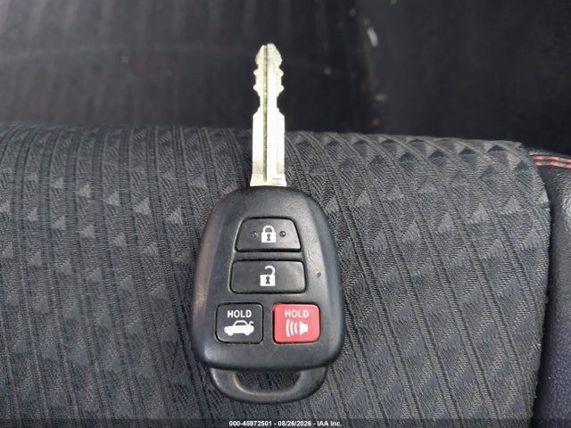 45972501 :رقم المزاد ، 4T1BF1FK0FU019411 vin ، 2015 Toyota Camry Se مزاد بيع