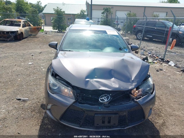 45972501 :رقم المزاد ، 4T1BF1FK0FU019411 vin ، 2015 Toyota Camry Se مزاد بيع
